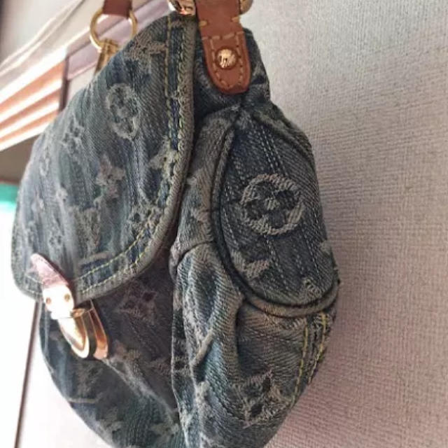 LOUIS VUITTON(ルイヴィトン)の⭕️Louis Vuitton ミニプリーティ モノグラム・デニム レディースのバッグ(ショルダーバッグ)の商品写真