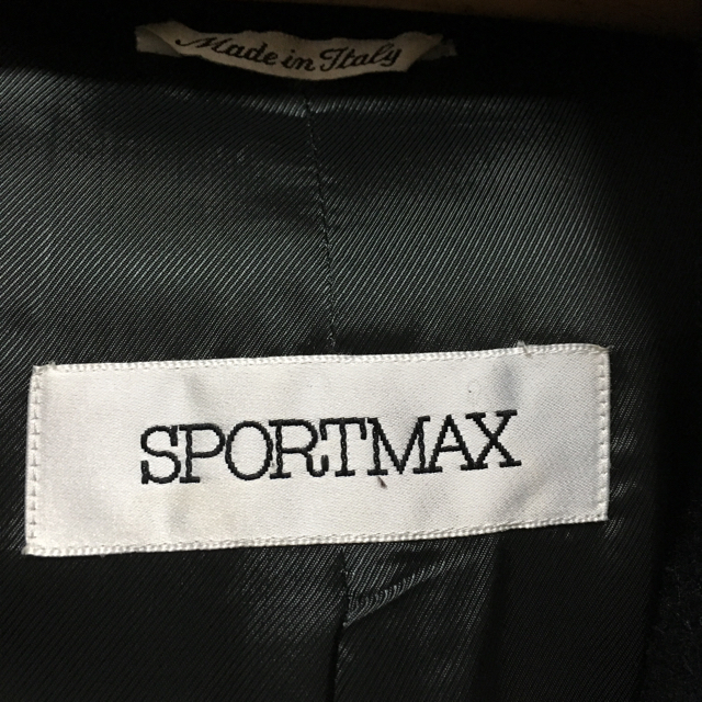 Max Mara(マックスマーラ)のSport Maxのコート(冬用 黒) レディースのジャケット/アウター(ピーコート)の商品写真