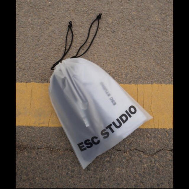 8seconds(エイトセカンズ)のesc studio tシャツ 黒白セット 値下げ メンズのトップス(Tシャツ/カットソー(半袖/袖なし))の商品写真