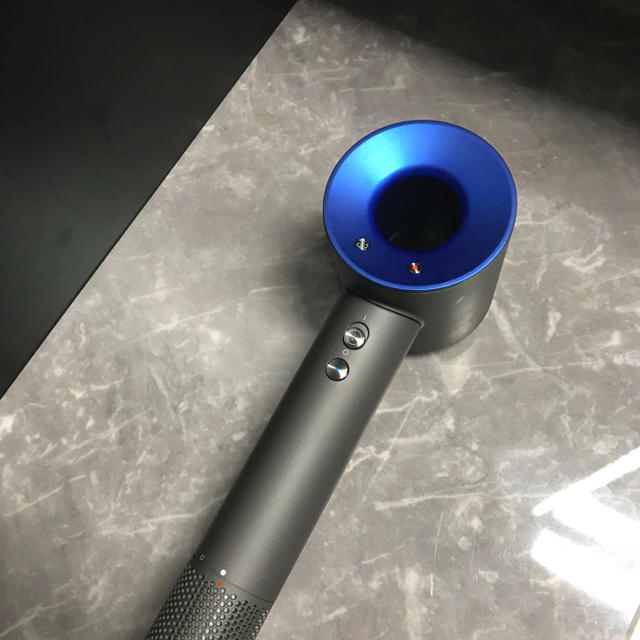 Dyson(ダイソン)の専用 ダイソン ドライヤー ブルー スマホ/家電/カメラの美容/健康(ドライヤー)の商品写真