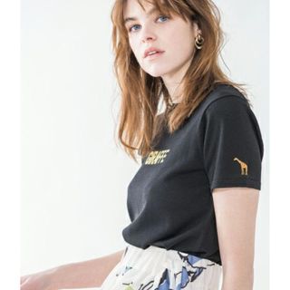 ミラオーウェン(Mila Owen)のご予約 ミラオーウェン Ｔシャツ風ロゴニット(Tシャツ(半袖/袖なし))