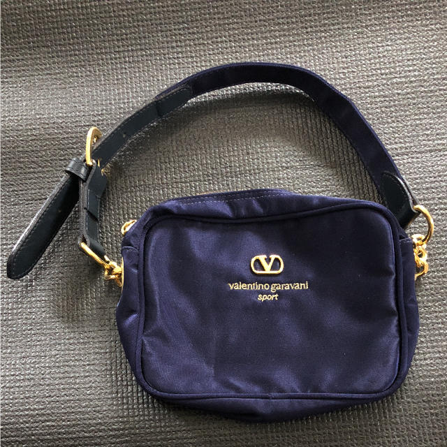 valentino garavani - valentino garavani sportバッグの通販 by valentino garavani - valentino garavani sportバッグの通販 by