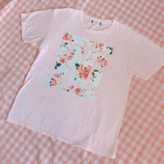 ウィゴー(WEGO)のWEGO 花柄Tシャツ(Tシャツ(半袖/袖なし))