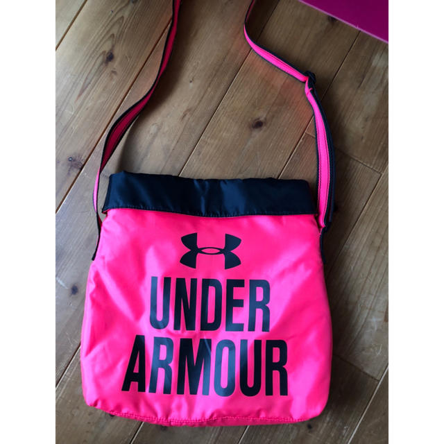 UNDER ARMOUR(アンダーアーマー)のアンダーアーマー ショルダーバッグ   レディースのバッグ(ショルダーバッグ)の商品写真
