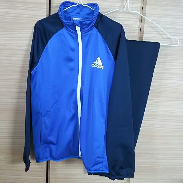 お1人様1点限り】 adidas - お値下げ中 新品☆アディダス ジャージ上下 140 その他 - www.we-job.com お1人様1点限り】 adidas - お値下げ中 新品☆アディダス ジャージ上下 140 その他 - www.we-job.com