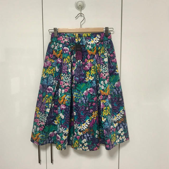 URBAN RESEARCH(アーバンリサーチ)の新品 アーバンリサーチ DOORS LIBERTY リバティ フラワー スカート レディースのスカート(ひざ丈スカート)の商品写真