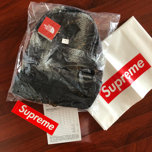 Supreme(シュプリーム)のsupreme northface / シュプリーム ノースフェイス リュック メンズのバッグ(バッグパック/リュック)の商品写真