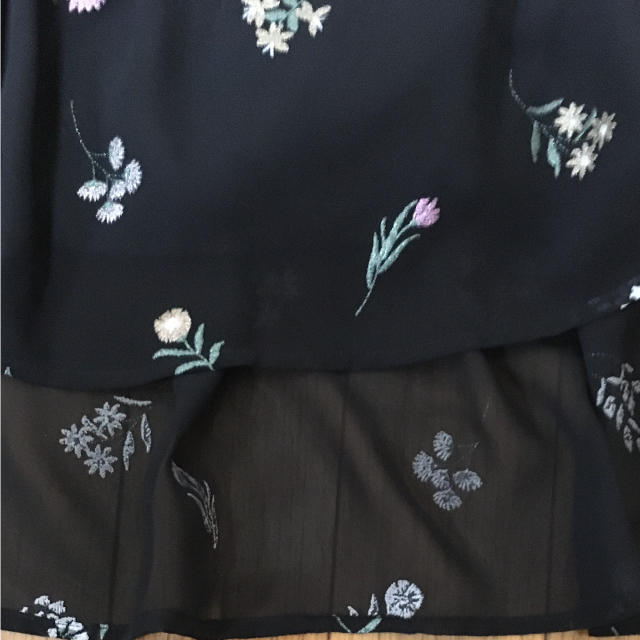 MISCH MASCH(ミッシュマッシュ)の専用 ミッシュマッシュ  花柄スカート レディースのスカート(ロングスカート)の商品写真