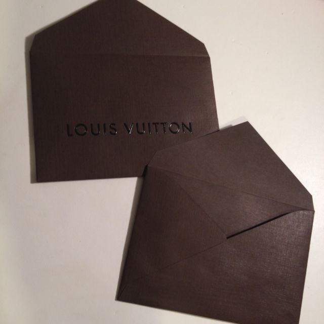 LOUIS VUITTON(ルイヴィトン)のルイヴィトン  封筒➕カード 2組セット インテリア/住まい/日用品の文房具(その他)の商品写真