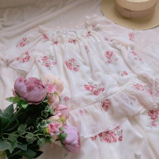 リズリサ(LIZ LISA)のLIZ LISA 刺繍 花柄トップスとワイドパンツ セット(その他)