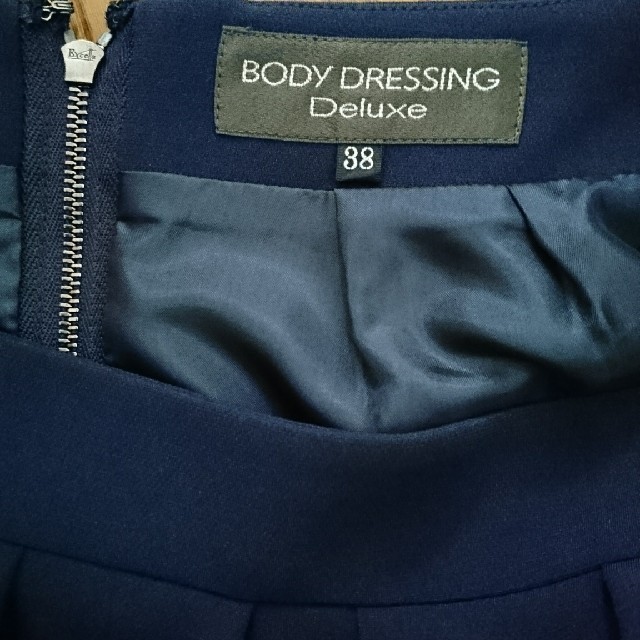 BODY DRESSING Deluxe(ボディドレッシングデラックス)のお値下げ☆紺スカート レディースのスカート(ミニスカート)の商品写真