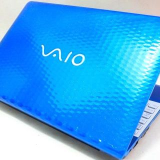 ソニー(SONY)の綺麗で可愛い！ブルーメタリックのVAIO!!(ノートPC)