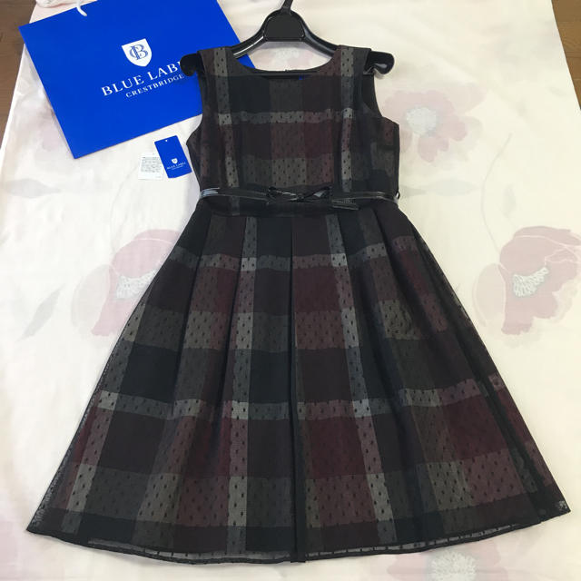 BURBERRY BLUE LABEL(バーバリーブルーレーベル)の本日限定 未使用 店舗限定 クレストブリッジ  ブルーレーベル ワンピース レディースのワンピース(ひざ丈ワンピース)の商品写真