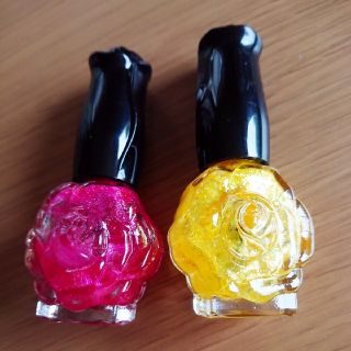 アナスイ(ANNA SUI)のANNA SUI  ネイルカラー  マニキュア  パール 2本(マニキュア)