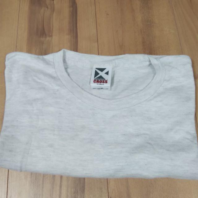 ライトグレーTシャツ　Ｌサイズ メンズのトップス(Tシャツ/カットソー(半袖/袖なし))の商品写真