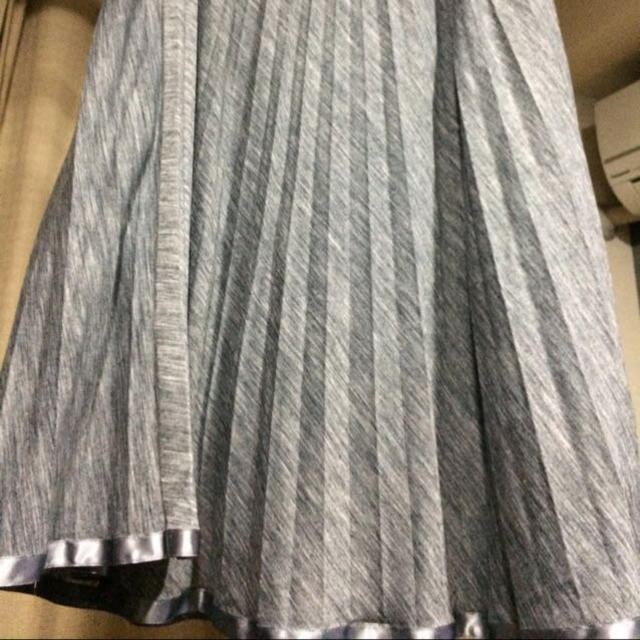 TOMORROWLAND(トゥモローランド)のプリーツスカート レディースのスカート(ひざ丈スカート)の商品写真