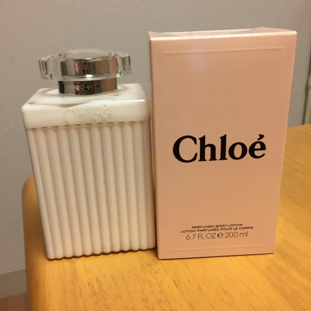 Chloe(クロエ)のクロエ ボディローション 200ml 香水 コスメ/美容のボディケア(ボディローション/ミルク)の商品写真