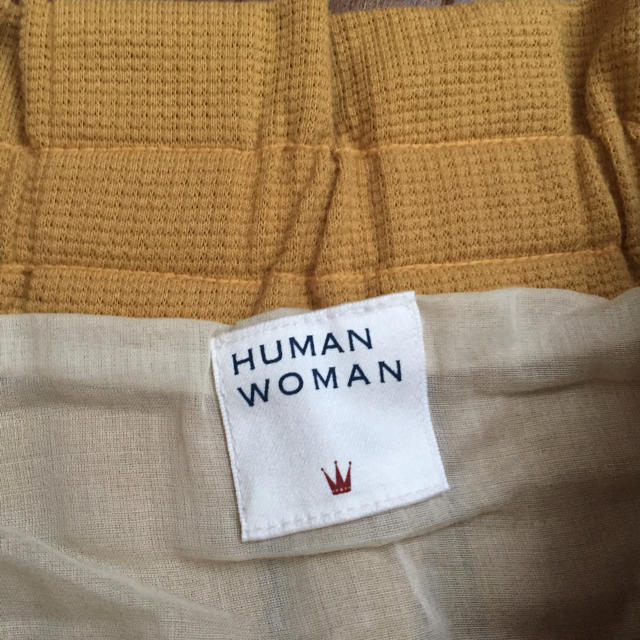 HUMAN WOMAN(ヒューマンウーマン)のヒューマンウーマン マスタードイエロースカート レディースのスカート(ひざ丈スカート)の商品写真