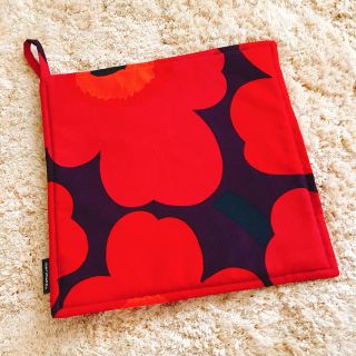 マリメッコ(marimekko)の【新品】marimekko  鍋敷き(収納/キッチン雑貨)