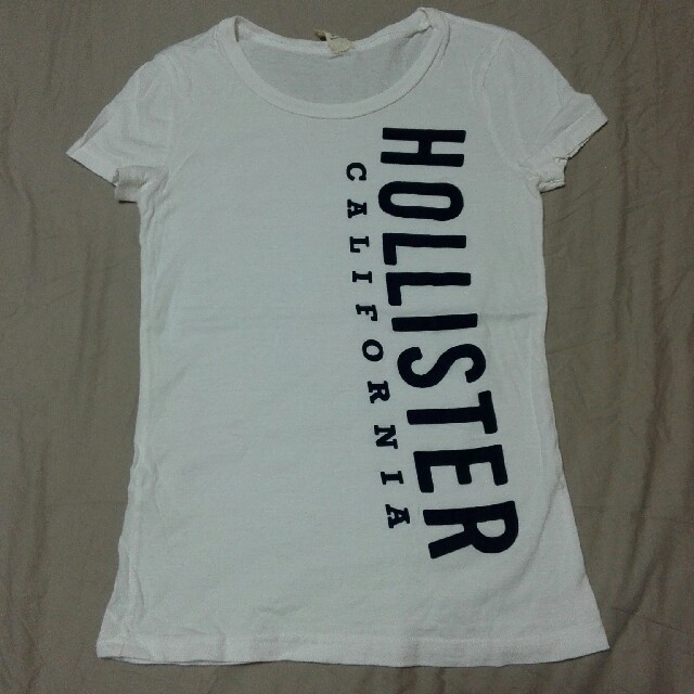 Hollister(ホリスター)の【HOLLISTER】Tシャツ レディースのトップス(Tシャツ(半袖/袖なし))の商品写真
