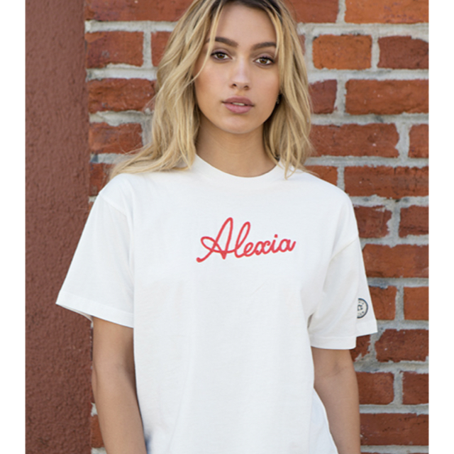 ALEXIA STAM(アリシアスタン)の新品 ALEXIA STAM  アリシアスタン ロゴ入りTシャツ 白 他 レディースのトップス(Tシャツ(半袖/袖なし))の商品写真