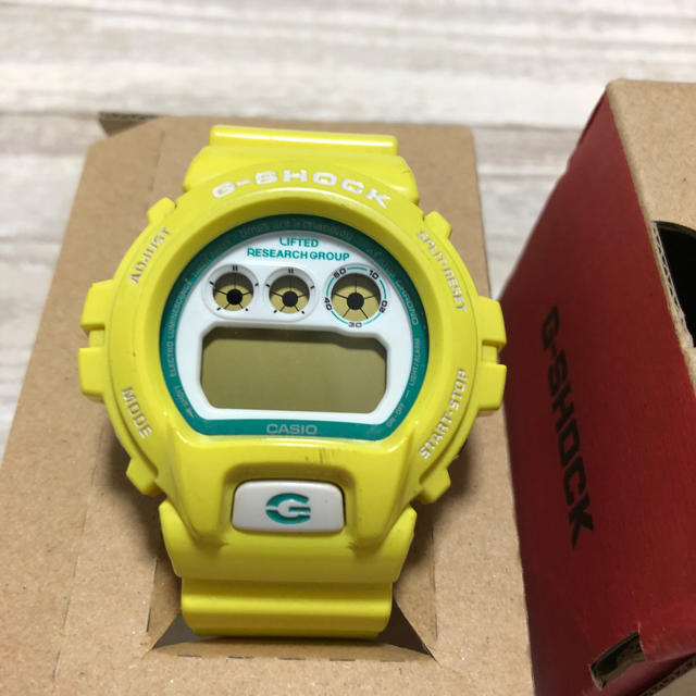 G-SHOCK(ジーショック)のG-SHOCK Gショック 腕時防水 イエロー 電池切れ メンズの時計(腕時計(デジタル))の商品写真
