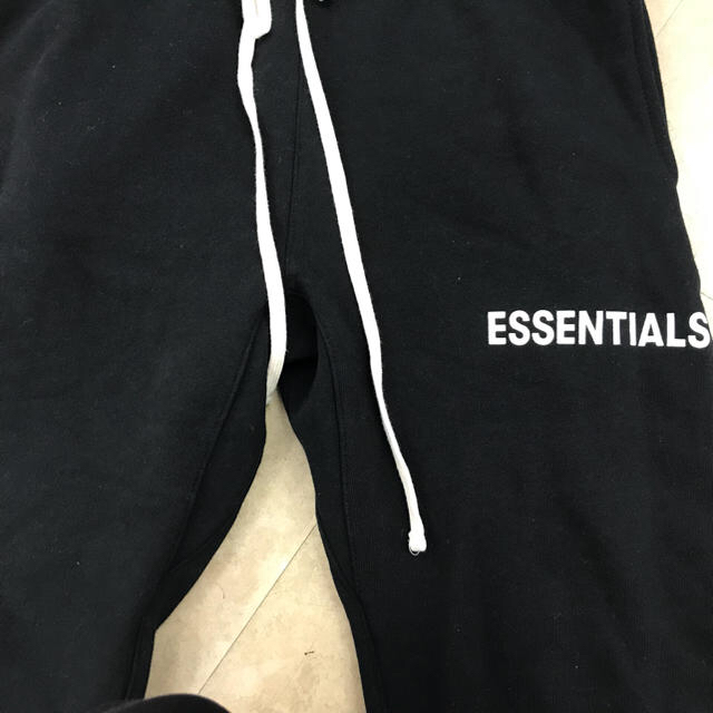 FEAR OF GOD(フィアオブゴッド)のFOG essentials fear of god スウェット パンツ  メンズのパンツ(その他)の商品写真