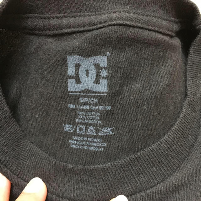 QUIKSILVER(クイックシルバー)のDC ディーシーシューズ Tシャツ Sサイズ メンズ キッズ 子供 ロゴTシャツ メンズのトップス(Tシャツ/カットソー(半袖/袖なし))の商品写真