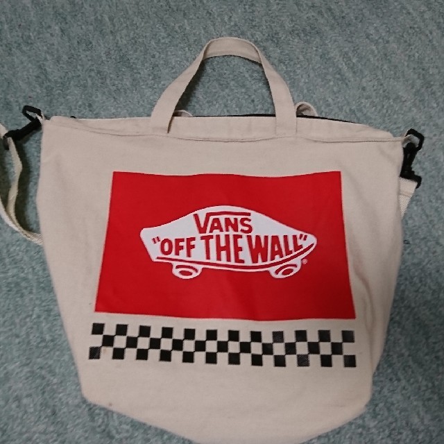 VANS(ヴァンズ)のVANS ショルダーバッグ レディースのバッグ(ショルダーバッグ)の商品写真