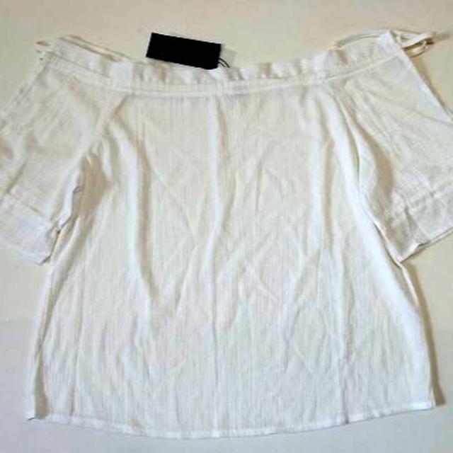 アームスリットブラウス　ホワイト　大きめサイズ レディースのトップス(シャツ/ブラウス(半袖/袖なし))の商品写真