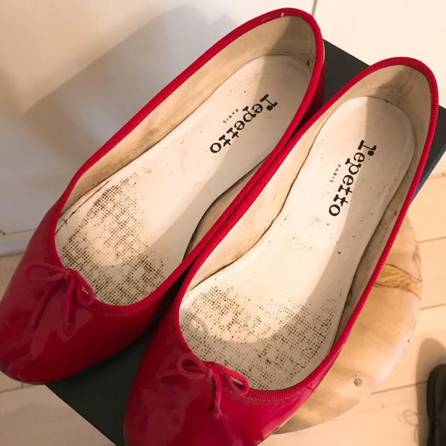 repetto(レペット)のrepette 赤 フラットシューズ レディースの靴/シューズ(バレエシューズ)の商品写真