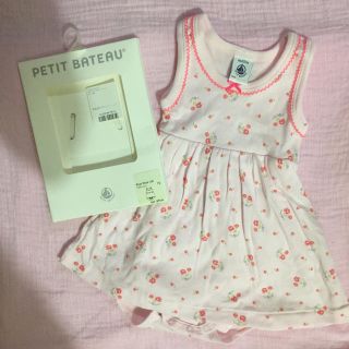 プチバトー(PETIT BATEAU)の新品未使用 6m/67cm PETIT BATEAU ワンピース(ワンピース)