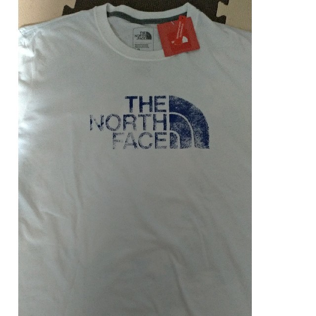 THE NORTH FACE(ザノースフェイス)の 新品タグ付き！THE NORTH FACE  Tシャツ Lサイズ メンズのトップス(Tシャツ/カットソー(半袖/袖なし))の商品写真