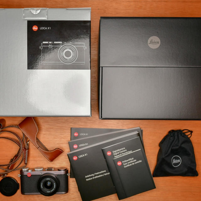 LEICA(ライカ)のライカ LEICA X1（スチールグレー） スマホ/家電/カメラのカメラ(コンパクトデジタルカメラ)の商品写真