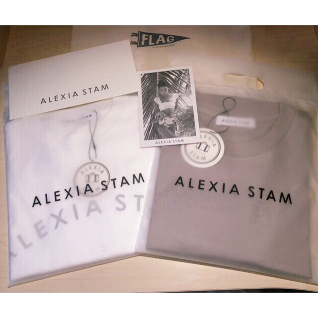 ALEXIA STAM(アリシアスタン)のののか様専用 7月1日まで 最終価格FLAGbyALEXIA STAMセット  レディースのトップス(Tシャツ(半袖/袖なし))の商品写真