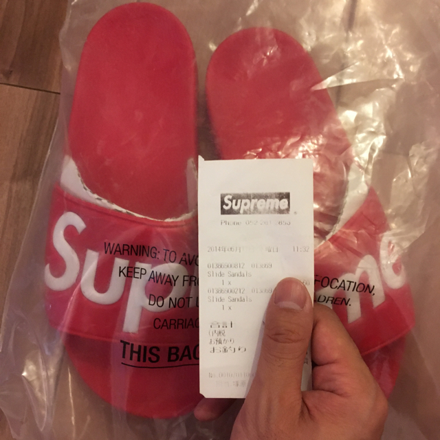 Supreme(シュプリーム)のsupreme シュプリーム サンダル 26cm レッド メンズの靴/シューズ(サンダル)の商品写真