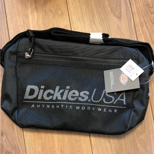 Dickies(ディッキーズ)のディッキーズ Dickies ショルダーバッグ サコッシュ ミニショルダー 黒 レディースのバッグ(ショルダーバッグ)の商品写真