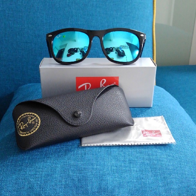 レイバン　ミラーレンズサングラス（緑色）RayBan