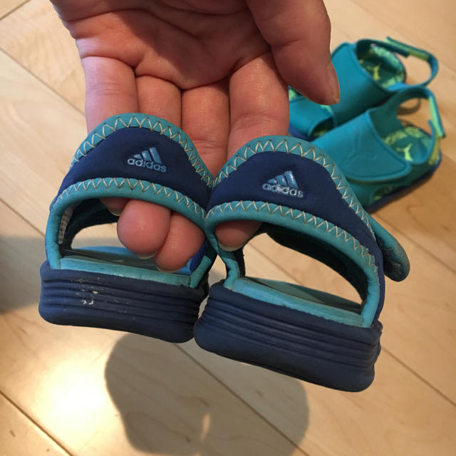 adidas(アディダス)のサンダル キッズ/ベビー/マタニティのベビー靴/シューズ(~14cm)(その他)の商品写真