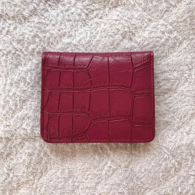 FOREVER 21(フォーエバートゥエンティーワン)のクロコダイル柄ウォレット レディースのファッション小物(財布)の商品写真