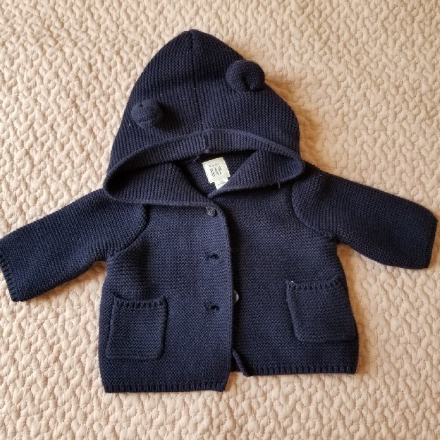 babyGAP(ベビーギャップ)のbabyGAP くまさんカーディガン クマ 50 キッズ/ベビー/マタニティのベビー服(~85cm)(カーディガン/ボレロ)の商品写真