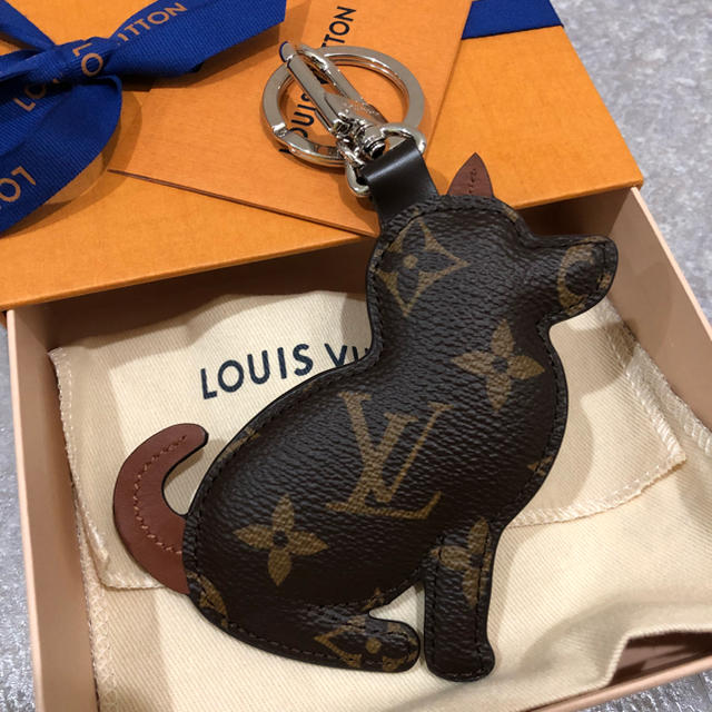 LOUIS VUITTON - ルイヴィトン 芝犬チャーム キーホルダーの通販 by ...