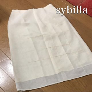 シビラ(Sybilla)のシビラ   スカート  アイボリー  刺繍ライン(ひざ丈スカート)