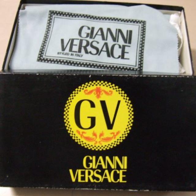 Gianni Versace(ジャンニヴェルサーチ)の新品　希少GIANNI VERSACEヴェルサーチ ストレートチップ  メンズの靴/シューズ(ドレス/ビジネス)の商品写真