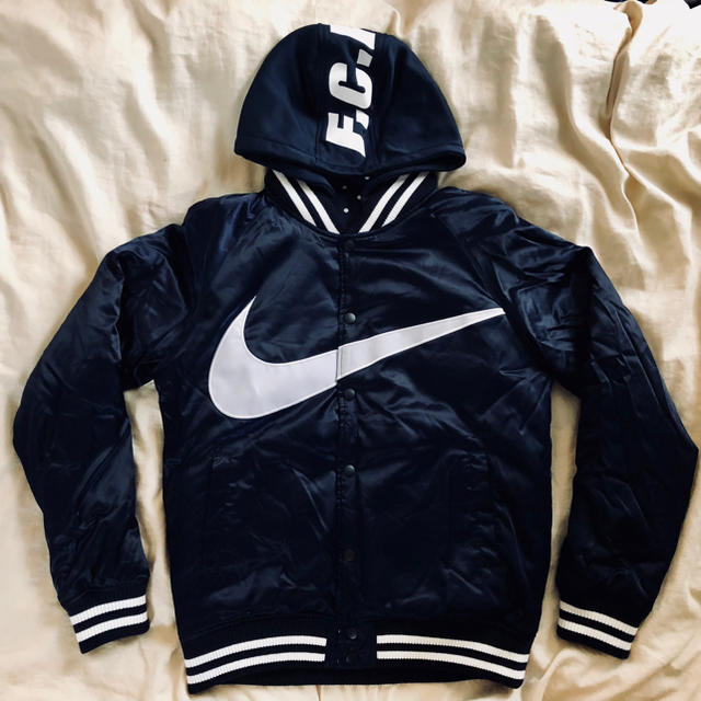 NIKE(ナイキ)のfc real bristol 15A/W ドット柄リバーシブルスタジャン メンズのジャケット/アウター(スタジャン)の商品写真