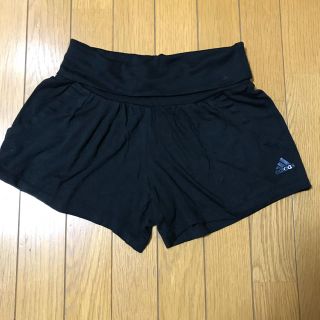 アディダス(adidas)のショートパンツ(ショートパンツ)