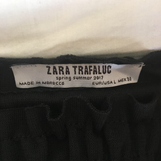 ZARA(ザラ)のzara  オフショル レディースのトップス(シャツ/ブラウス(半袖/袖なし))の商品写真