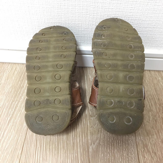 nao様✭専用               レザーサンダル ブラウン 13.8 キッズ/ベビー/マタニティのベビー靴/シューズ(~14cm)(サンダル)の商品写真