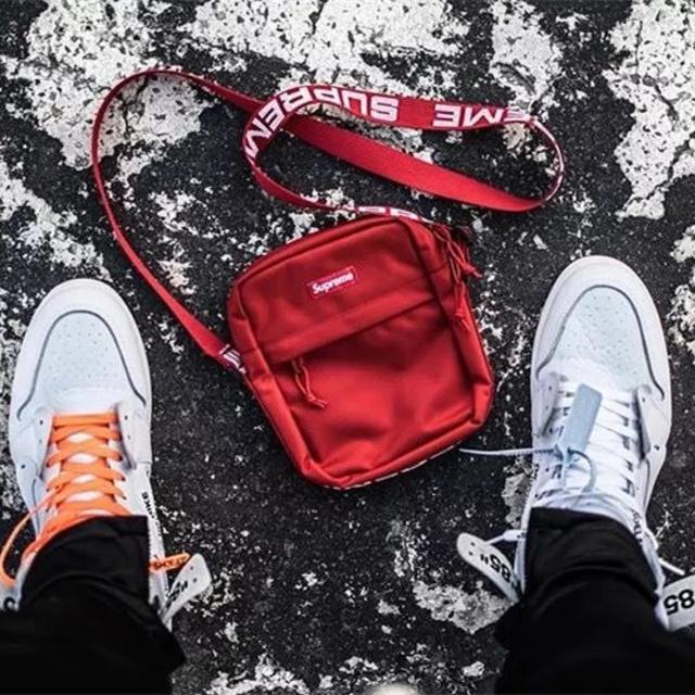 注目のブランド 『送料込』 Supreme 2018ss shoulder bag Red ショルダーバッグ