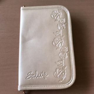 ワコール(Wacoal)の【新品】salute マルチケース(その他)